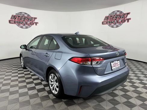 Used 2025 Toyota Corolla LE image 5