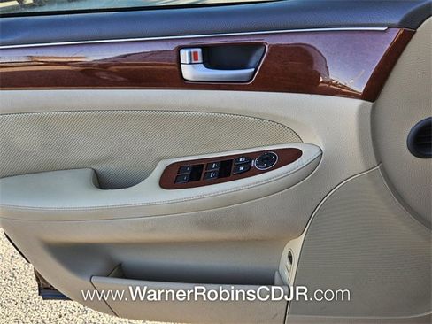 Used 2013 Hyundai Genesis 3.8 image 31