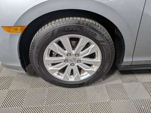 Used 2018 Honda Odyssey LX image 31