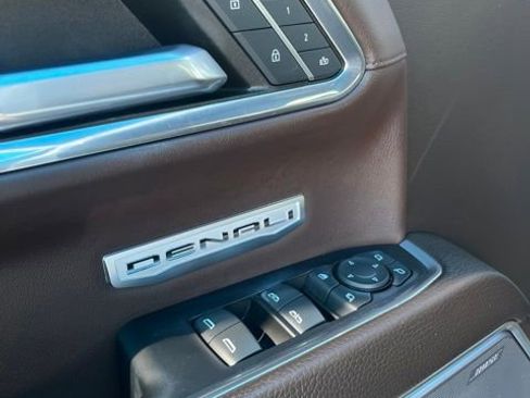 Used 2023 GMC Sierra 1500 Denali w/ Denali Reserve Package AWD/4WD image 13