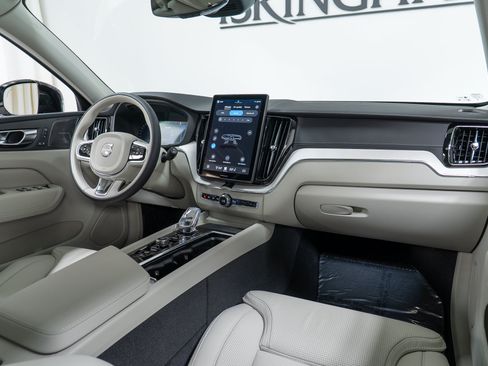 New 2026 Volvo XC60 T8 Ultra w/ Climate Package AWD/4WD image 14