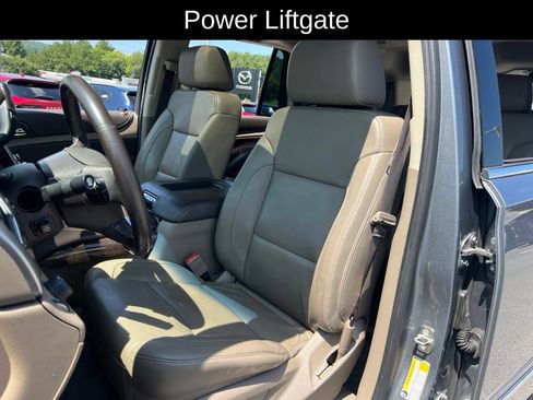 Used 2019 Chevrolet Tahoe LT w/ LT Signature Package RWD image 33
