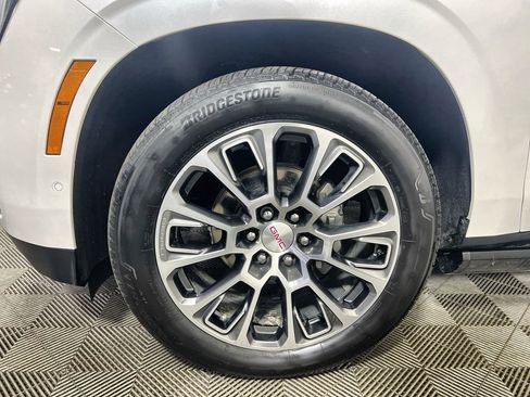 Certified 2025 GMC Yukon XL Denali w/ Denali Reserve Package AWD/4WD image 35