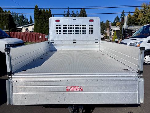 Used 2018 Ford Transit 250 138 image 9