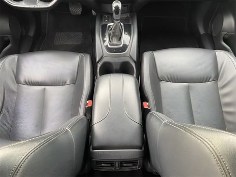 Used 2022 Nissan Rogue Sport SL image 17