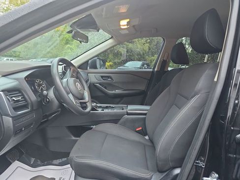 Used 2023 Nissan Rogue S image 22