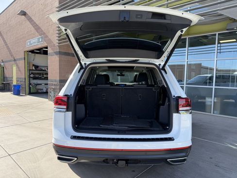 Used 2025 Volkswagen Atlas SE w/ Panoramic Sunroof Package image 39