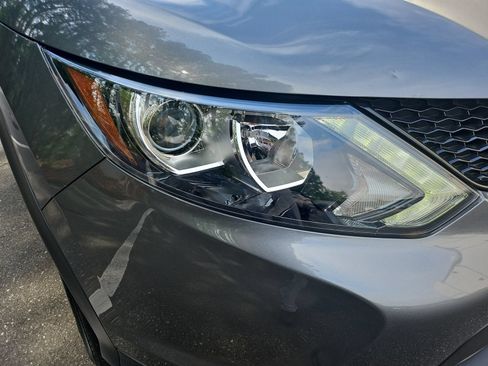 Used 2019 Nissan Rogue Sport S w/ Appearance Package AWD/4WD image 12