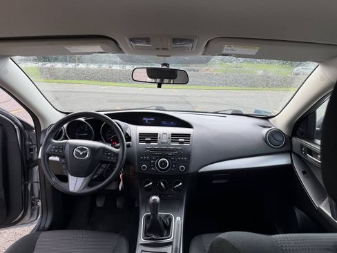 Used 2012 MAZDA MAZDA3 i Touring FWD image 12