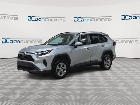 Used 2024 Toyota RAV4 XLE FWD image 4