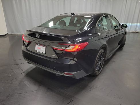 Used 2025 Toyota Camry SE FWD image 8