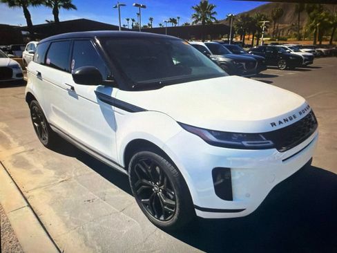 Used 2023 Land Rover Range Rover Evoque SE AWD/4WD image 3