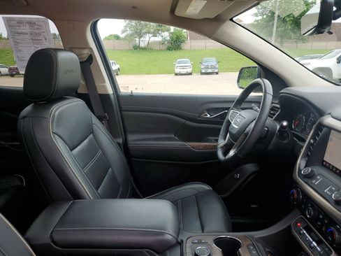 Used 2021 GMC Acadia Denali w/ Denali Technology Package AWD/4WD image 35