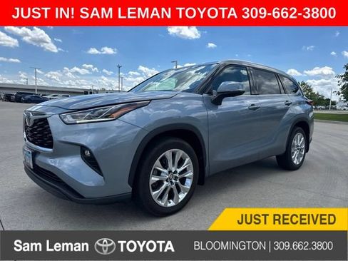 Used 2023 Toyota Highlander Limited AWD/4WD image 1