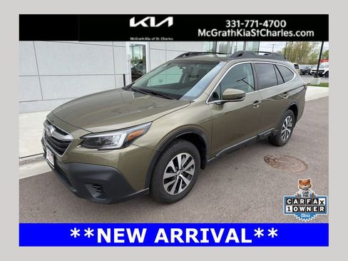 Used 2020 Subaru Outback Premium AWD/4WD image 1