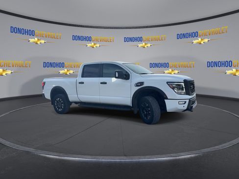 Used 2024 Nissan Titan PRO-4X image 5