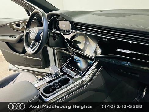 Certified 2025 Audi Q7 2.0T Premium w/ Premium Plus Package AWD/4WD image 11