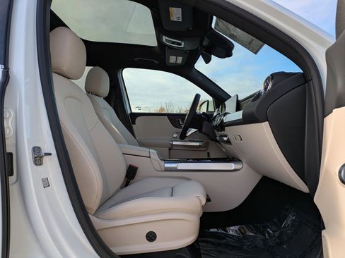 Certified 2026 Mercedes-Benz GLB 250 4MATIC image 22