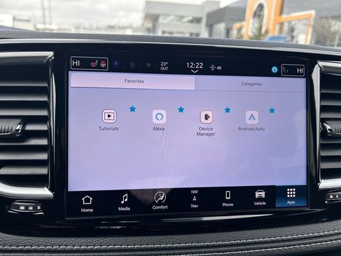 New 2026 Chrysler Pacifica Limited image 13