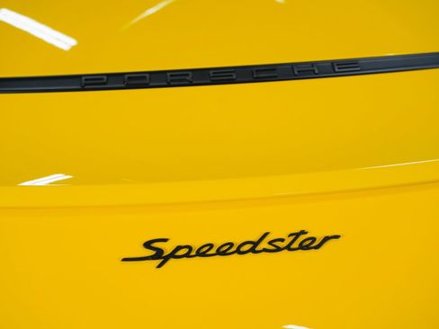 Used 2019 Porsche 911 Speedster RWD image 24