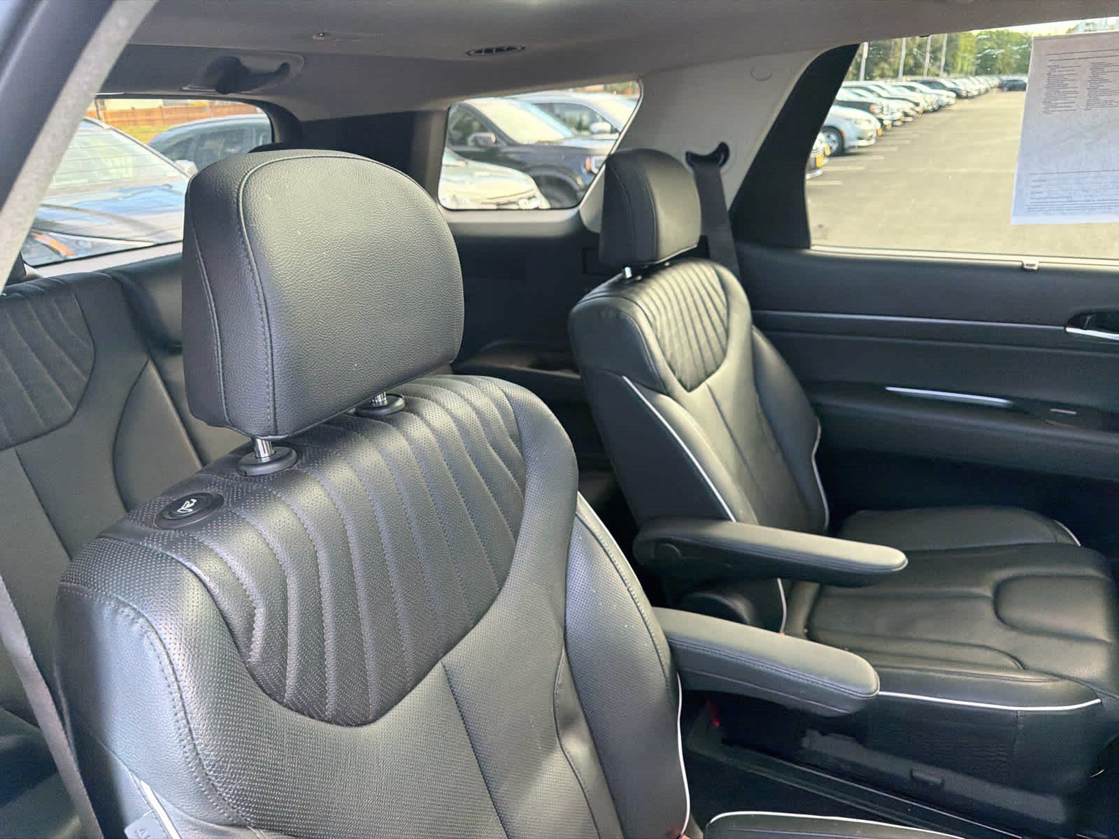Used 2024 Hyundai Palisade Limited AWD/4WD image 9