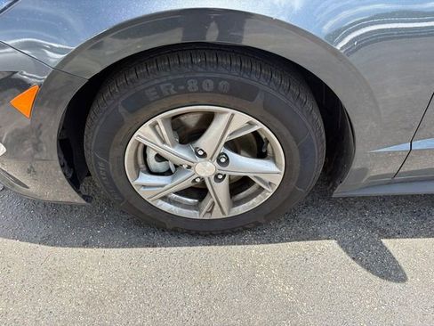 Used 2023 Hyundai Sonata SE FWD image 3
