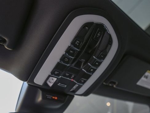 Certified 2026 Porsche Macan Turbo AWD/4WD image 30