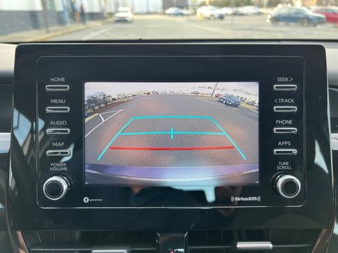 Used 2022 Toyota Camry LE image 23