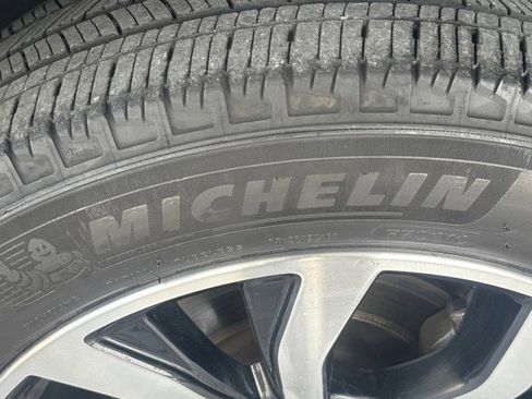 Used 2022 Ford Explorer ST-Line image 23