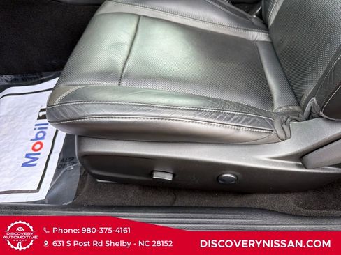 Used 2023 Dodge Challenger SXT w/ Plus Package image 14