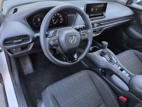 Certified 2024 Honda HR-V LX image 2