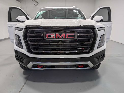 Certified 2025 GMC Yukon AT4 Ultimate AWD/4WD image 16