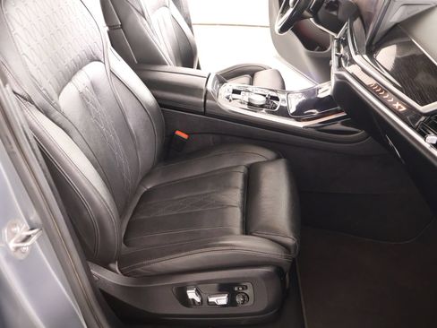 Used 2024 BMW X7 xDrive40i w/ Executive Package AWD/4WD image 15