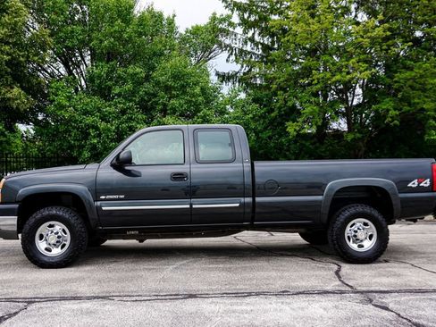 Used 2004 Chevrolet Silverado 2500 LS AWD/4WD image 21