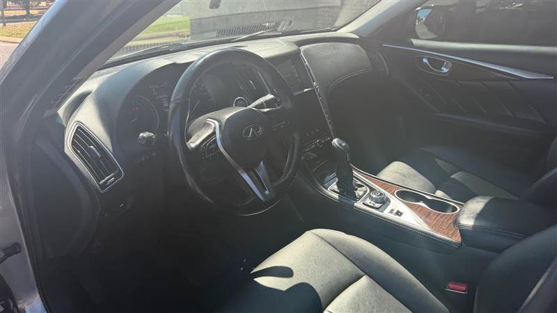 Used 2019 INFINITI Q50 Luxe w/ Essential Package (3.0T Luxe) AWD/4WD image 27