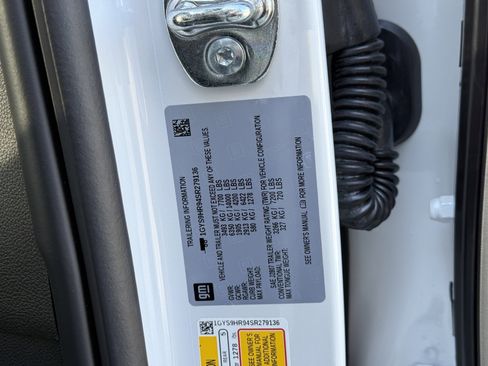 Used 2025 Cadillac Escalade V w/ LPO, ONYX Package image 41