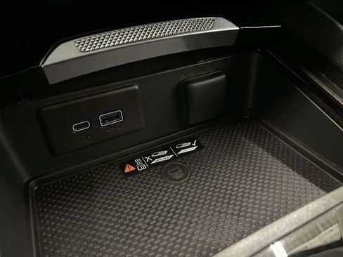 Certified 2025 Buick Envision Preferred image 26