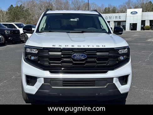 New 2026 Ford Expedition Active image 2