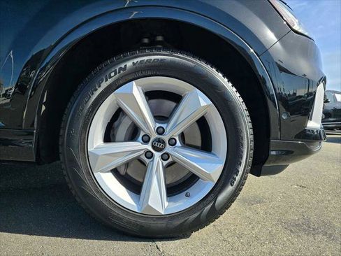 Used 2023 Audi Q7 2.0T Premium Plus w/ Premium Plus Package AWD/4WD image 9