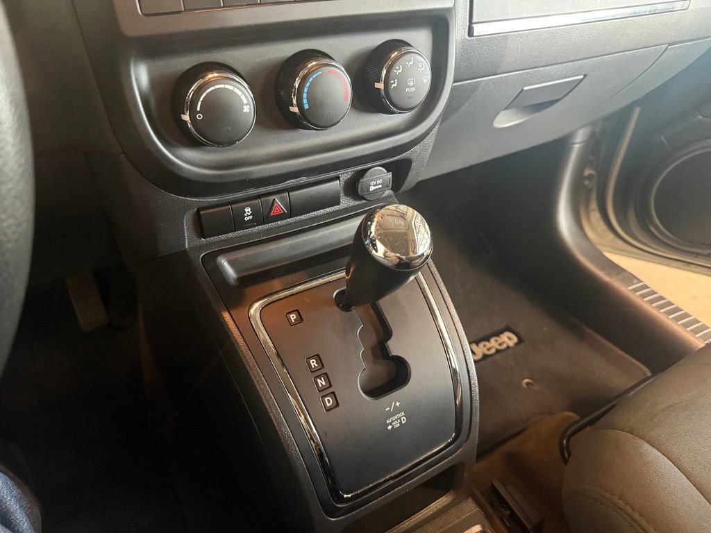 Used 2016 Jeep Patriot Sport FWD image 11