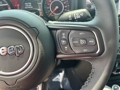 New 2025 Jeep Gladiator Sport image 17