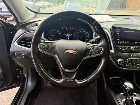 Used 2021 Chevrolet Malibu LT w/ Midnight Edition FWD image 13