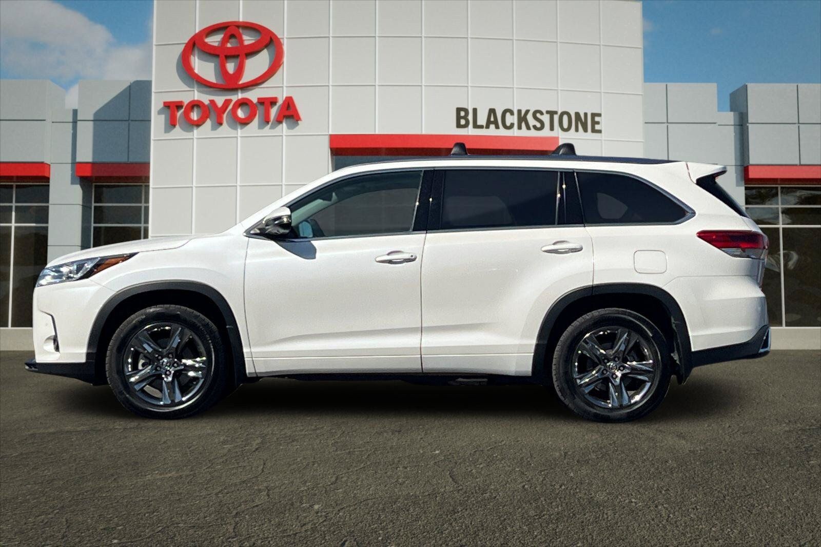 Used 2019 Toyota Highlander Limited Platinum AWD/4WD image 6