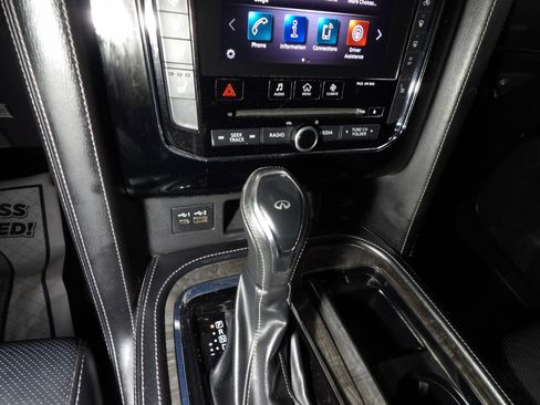 Used 2021 INFINITI QX80 Luxe image 25