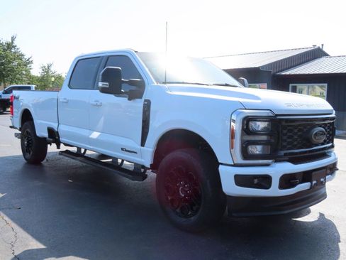 Used 2025 Ford F250 XLT w/ Black Appearance Package AWD/4WD image 8