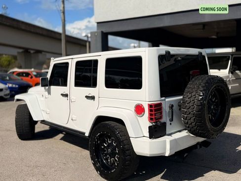Used 2015 Jeep Wrangler Unlimited Sahara image 5