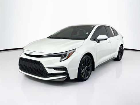 Certified 2025 Toyota Corolla SE image 2