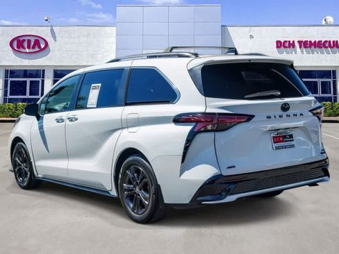 Used 2024 Toyota Sienna XSE w/ XSE Premium Package AWD/4WD image 6