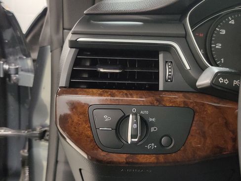 Used 2019 Audi A5 2.0T Premium image 32