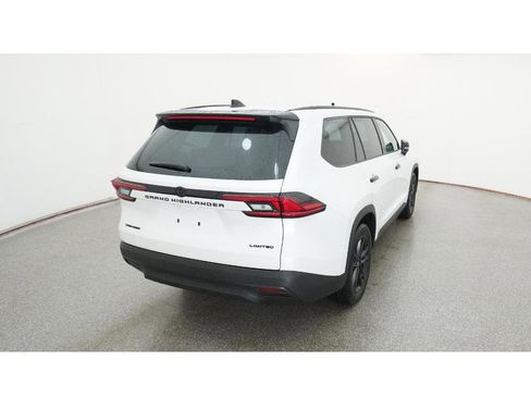 New 2026 Toyota Grand Highlander AWD Hybrid image 8